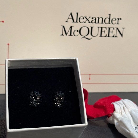 SOLD! Alexander McQueen Swarovski skull cuff links - Picture 2 of 5